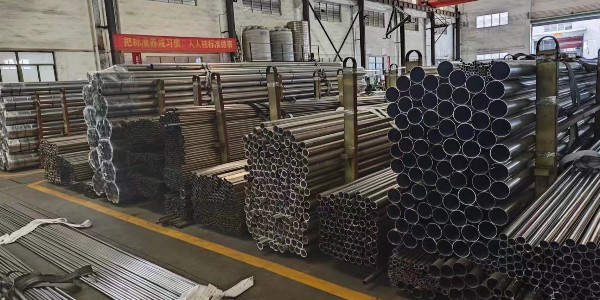 佛山管鋼強(qiáng)不銹鋼管車(chē)間