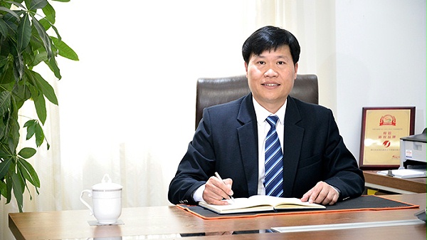 管鋼強(qiáng)創(chuàng)始人風(fēng)采