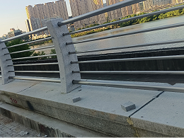 管鋼強不銹鋼管助力海邊護欄建設：品質與耐用性的完美呈現